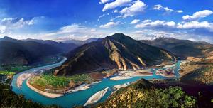 First Bend of the Yangtze River